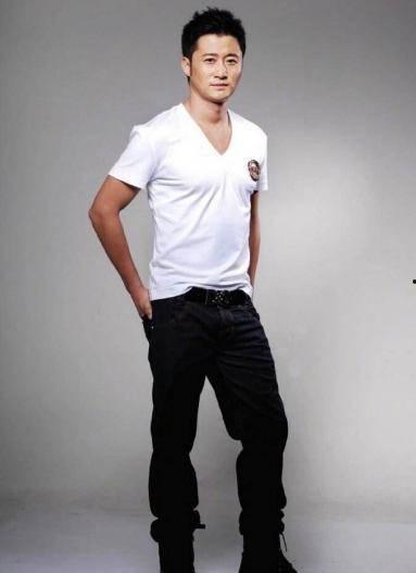 吴京参加的娱乐,多面才华绽放荧屏