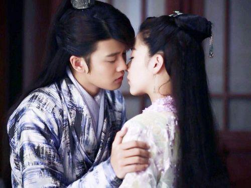 男明星的初吻都给了谁