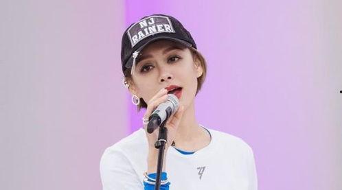 娱乐圈亲情关系艺人,揭秘明星家族背后的故事