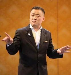 周立波资料,从喜剧明星到争议人物的人生轨迹