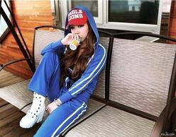 女主播蔓延照片,揭秘女主播照片背后的秘密